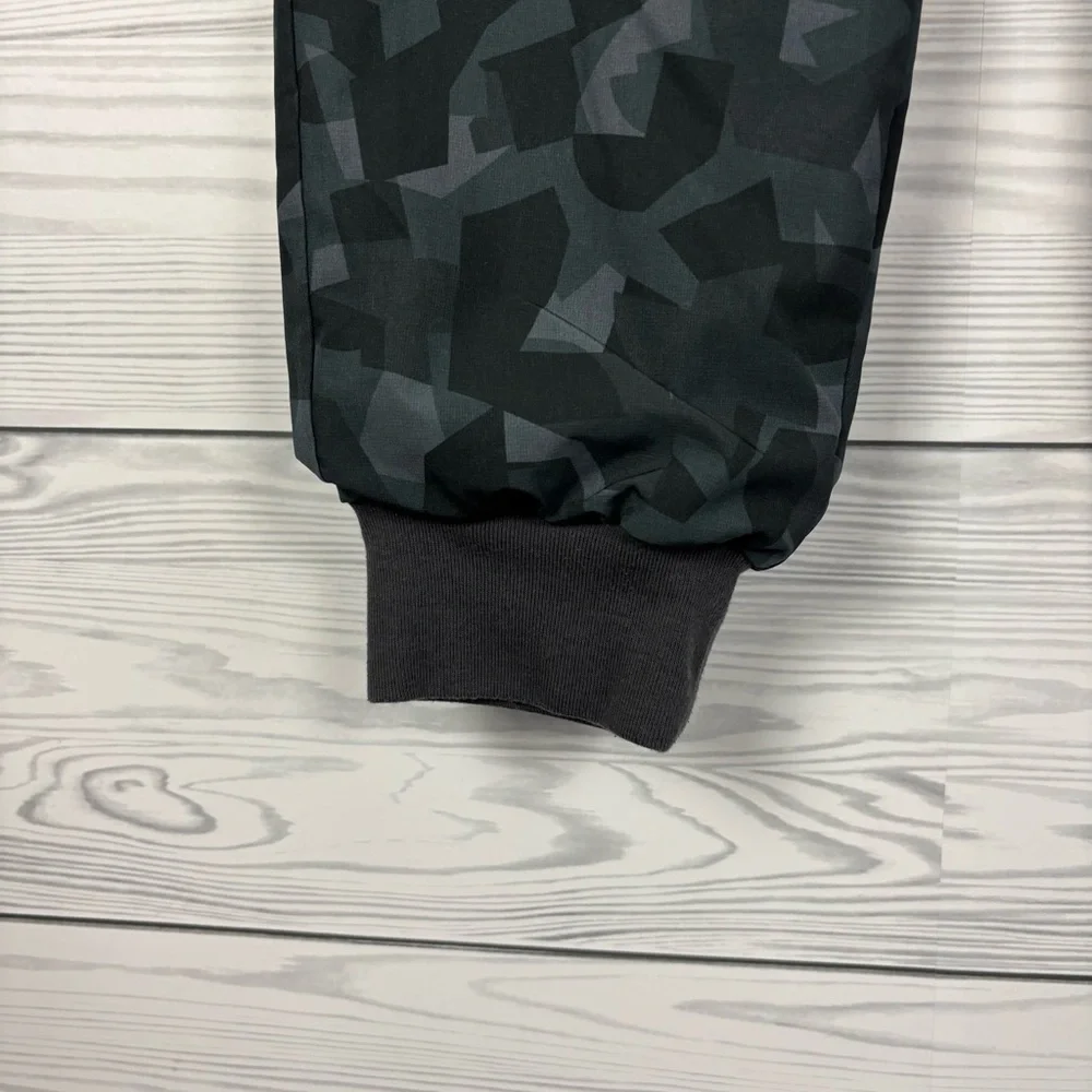 FIGS Camo Bonsai Zamora Joggers Scrub Pants Size Small - Picture 3 of 11